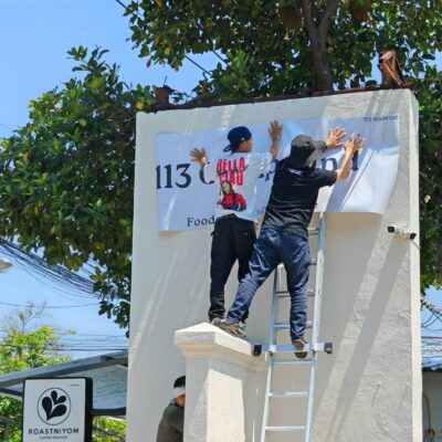 รับติดตั้งสติ๊กเกอร์ติดผนัง