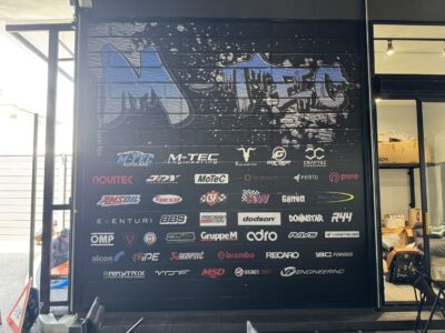 สติ๊กเกอร์ติดกำแพง