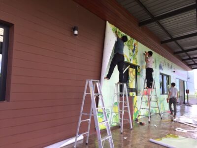 สติ๊กเกอร์ติดผนัง พร้อมติดตั้ง