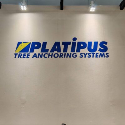 สติ๊กเกอร์ติดผนังโลโก้บริษัท