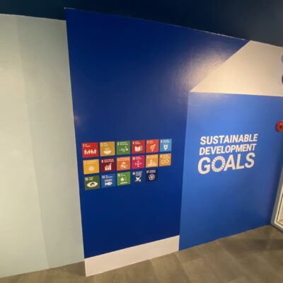 สติ๊กเกอร์ติดผนังโลโก้บริษัท