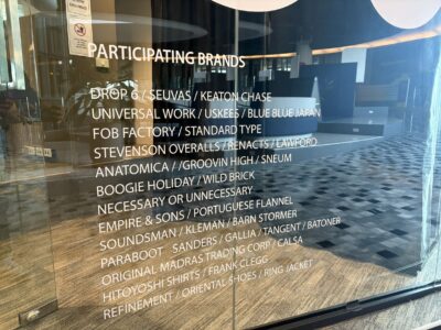 สติ๊กเกอร์ใสพิมพ์หมึกขาวติดกระจก