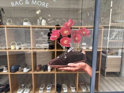 สติ๊กเกอร์ไดคัทติดกระจก