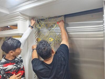 รับติดสติ๊กเกอร์ติดลิฟท์