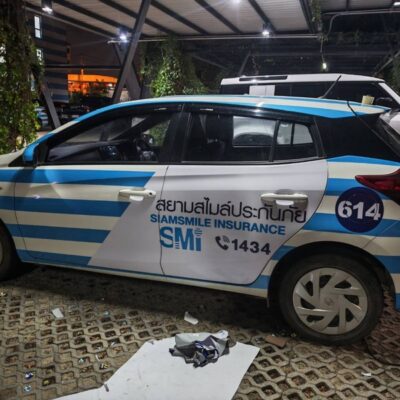 รับพิมพ์สติ๊กเกอร์ติดรถบริษัท