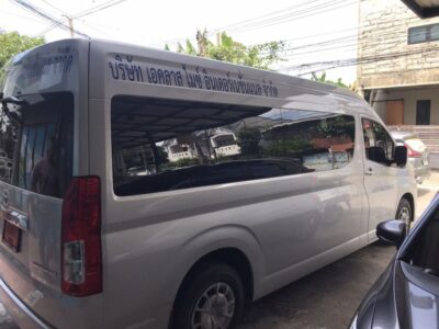 สติ๊กเกอร์ติดรถตู้บริษัท