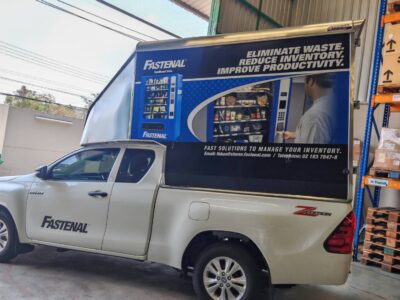 สติ๊กเกอร์ติดรถโฆษณา