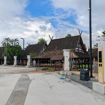 รับทำสติ๊กเกอร์ติดสถานีชาร์จรถ