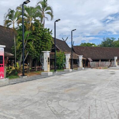 รับทำสติ๊กเกอร์ติดสถานีชาร์จรถ