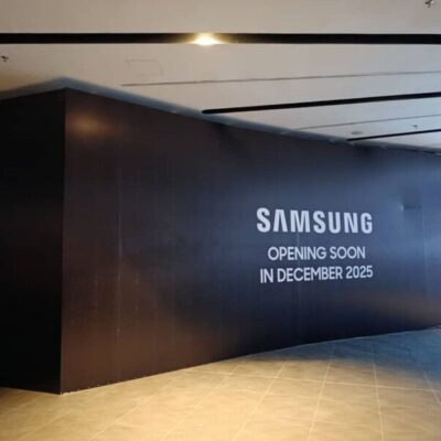 Hoarding Sticker หน้าร้าน